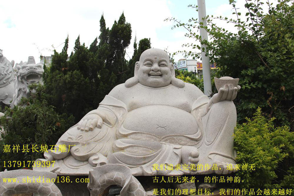 中國的寺院石雕作品多種多樣，幾乎每個有名氣的寺院都有其供奉的佛像，而不得不說樂山大佛確實不愧是中國最著名的石雕佛像