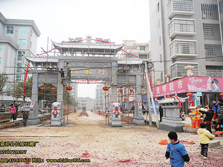 村莊石牌坊社區(qū)石雕牌樓的修建