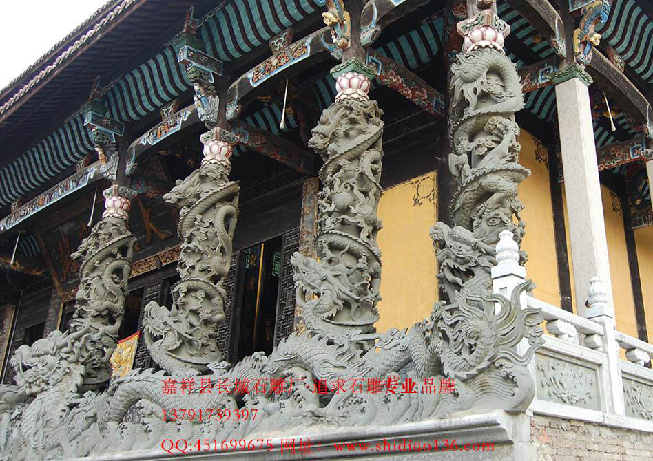 龍柱雕刻