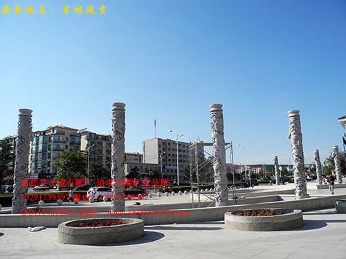 小區(qū)石雕龍柱園林龍柱