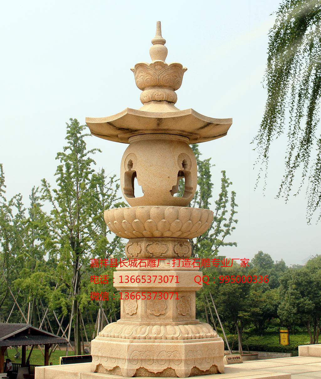 石雕佛塔，寺院佛塔，石塔